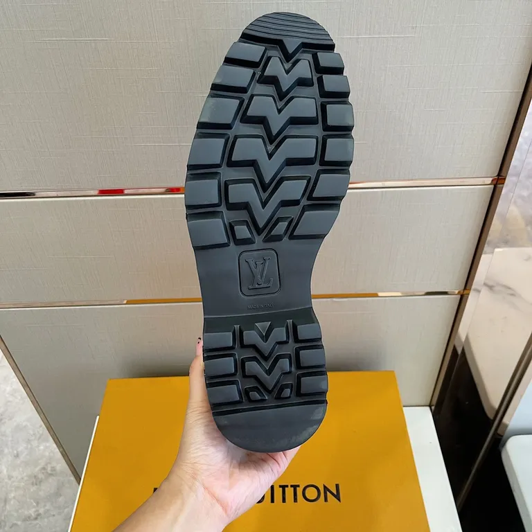 Louis Vuitton Shoe 